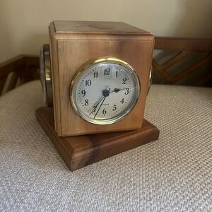 Vintage Heritage Myrtlewood Desk Clock